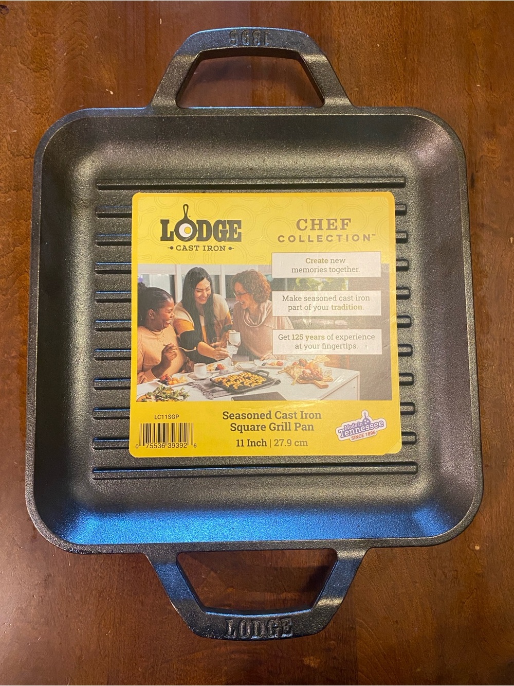 NEW!! Lodge Seasoned Cast Iron Square Grill Pan 11 Inch
